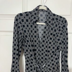 Black & white v-neck button down dress